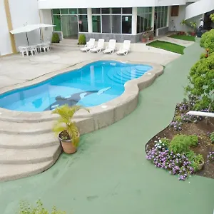 https://hotel-pelican-bay.puertoayorahotels.com