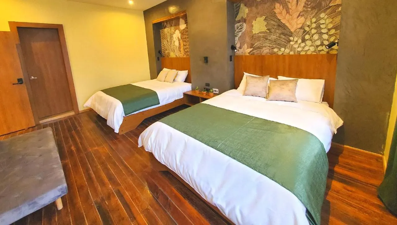 Hotel Inti キト